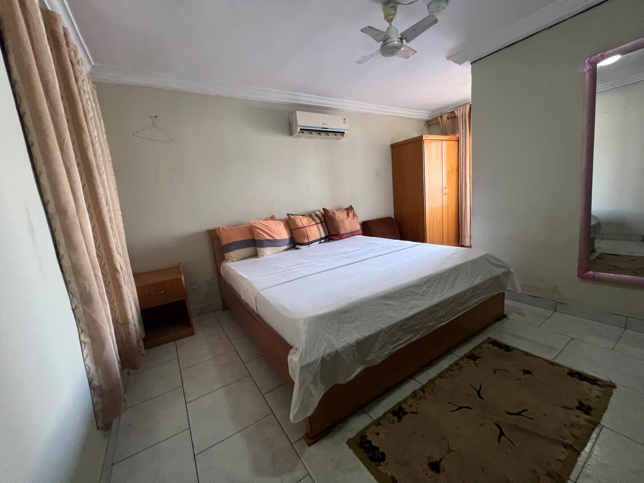 Comfortable Standard Suit - Modern Hotel, Ahwiaa, Kumasi photo 2