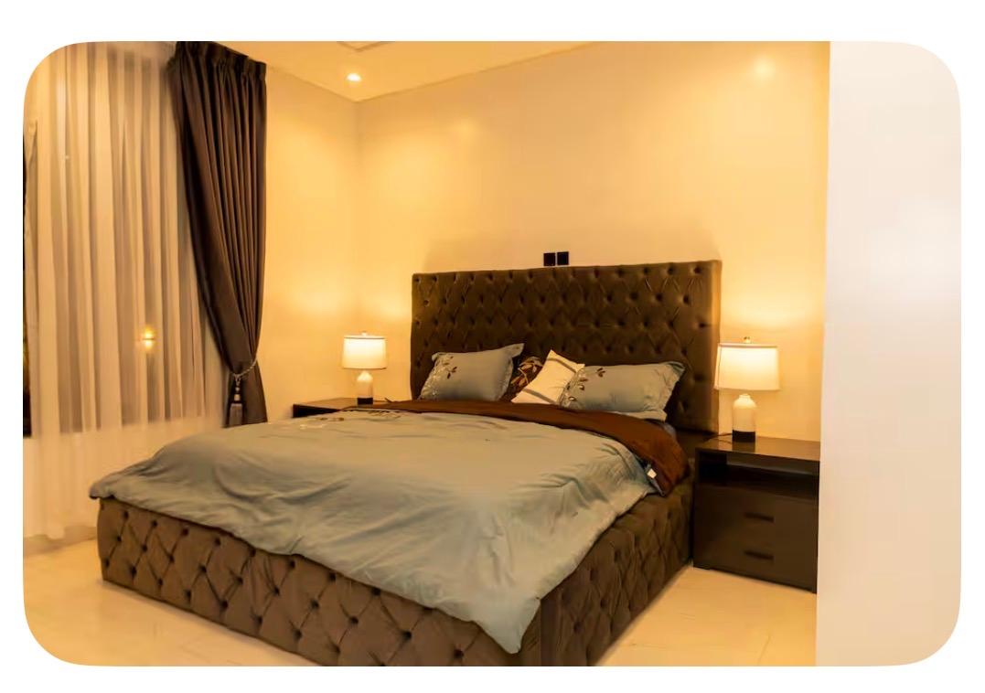 Modern 4 bedroom house in East Legon photo 2